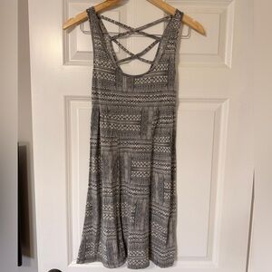Sleeveless Black and White Patterned Dress
